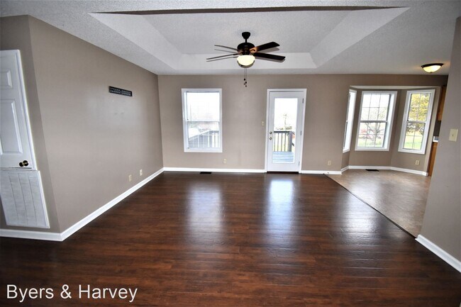 Building Photo - 3 br, 2 bath House - 1305 Hand Drive