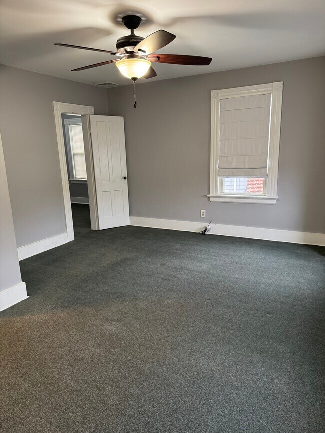 Foto del edificio - 50 Holbrook St