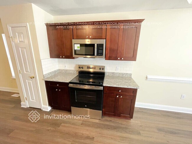 Building Photo - 204 Christianna Ct NW