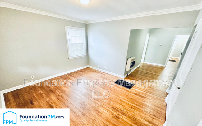 Foto del edificio - 3324 Rosamond Ave