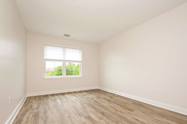 Foto del edificio - 24 New Derby St