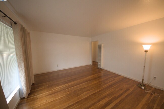 Foto del edificio - 9601 Coral Rd