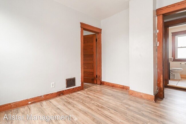 Building Photo - 4 br, 1 bath House - 1865 Lexington