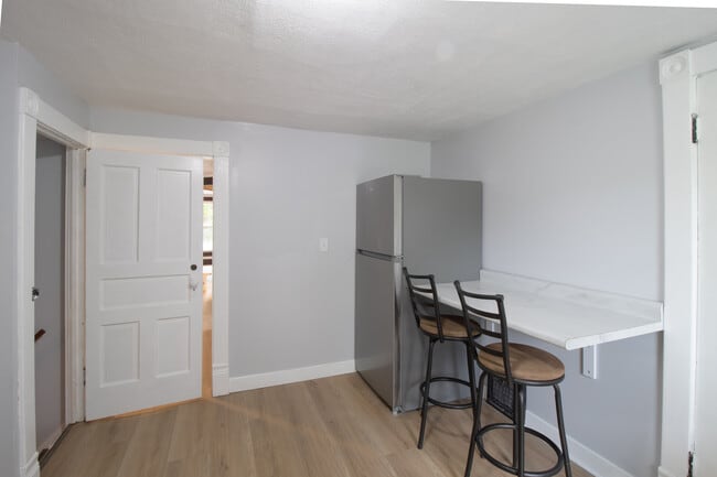 Building Photo - 265 Duffield Ave