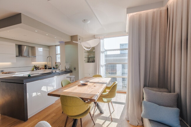 Photo - 1800 Washington St Apartment