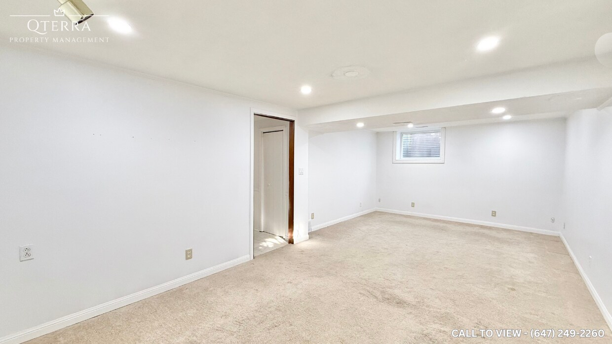 Photo principale - 37 Montcalm Dr