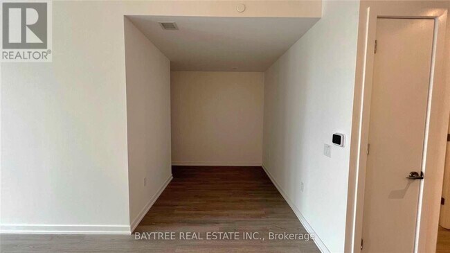 Photo du bâtiment - 50 Power St