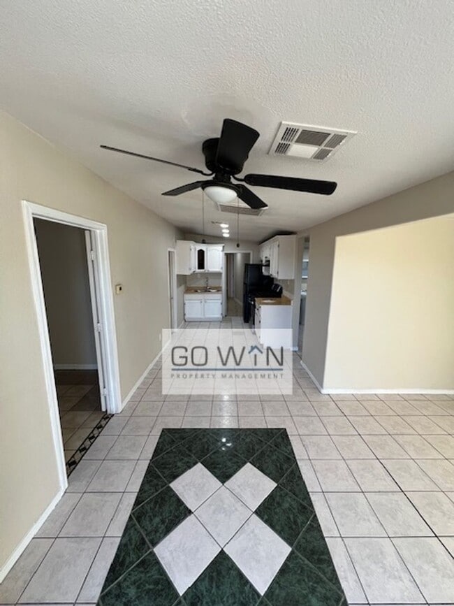 Photo - 3546 W Roosevelt St Apartment