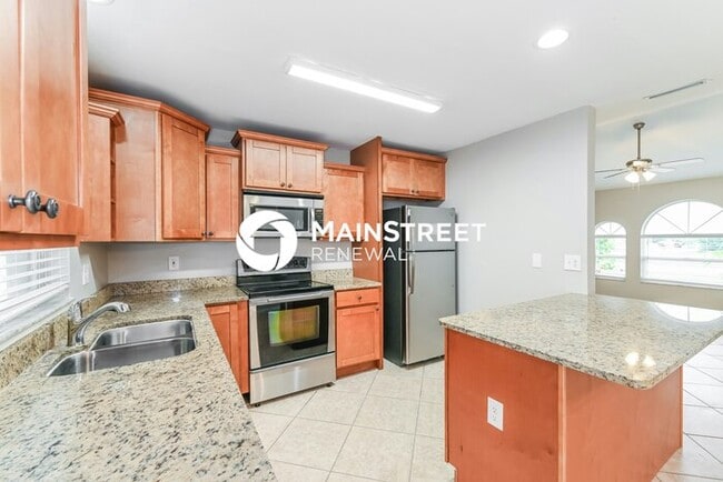 Building Photo - 3 Bedroom Pet-Friendly Home in CAPE CORAL,...