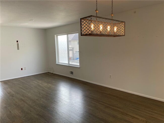 Building Photo - 922 Rockland Ave