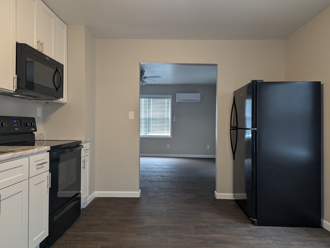 Foto del edificio - 508 Cherry Ln