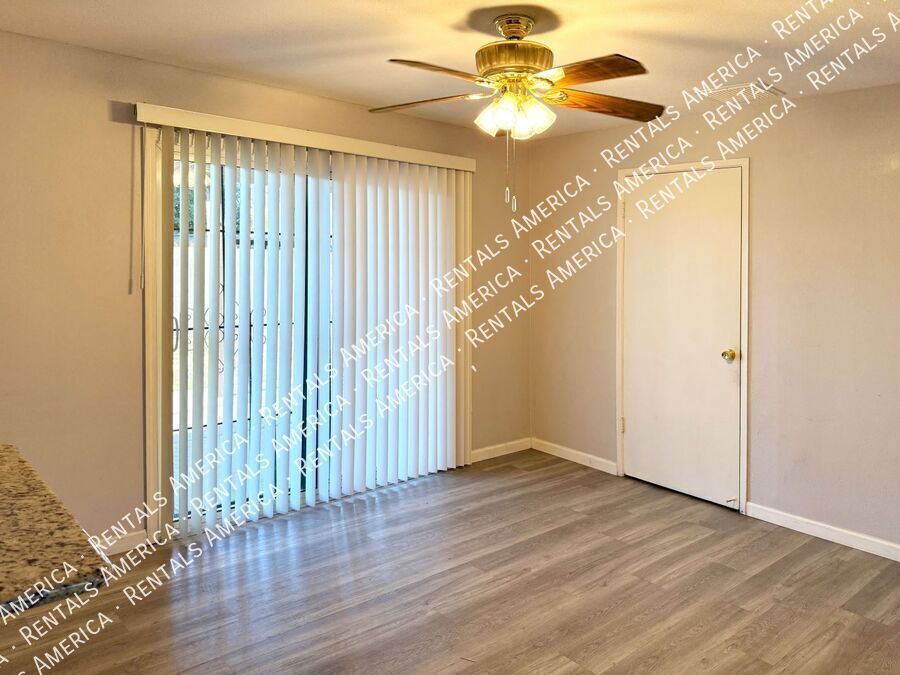 Foto del edificio - 1246 E Marny Rd