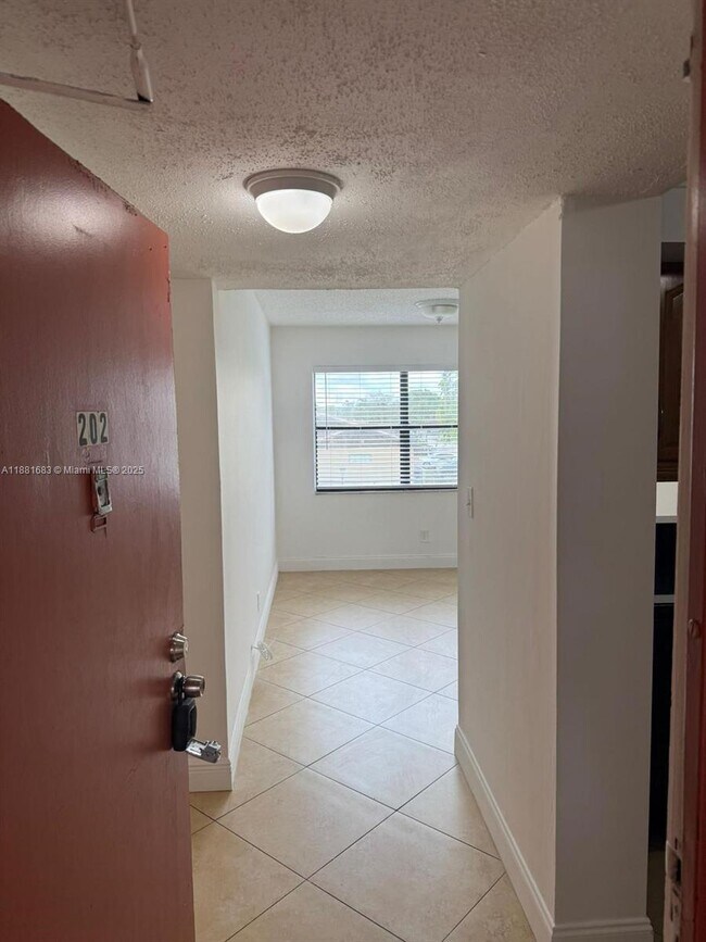 Foto del edificio - 3399 Foxcroft Rd