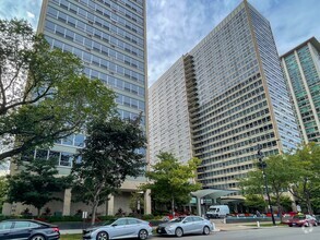 Building Photo - 3550 N Lake Shore Dr