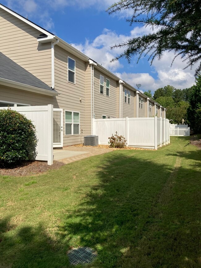 Building Photo - 174 Granite Way
