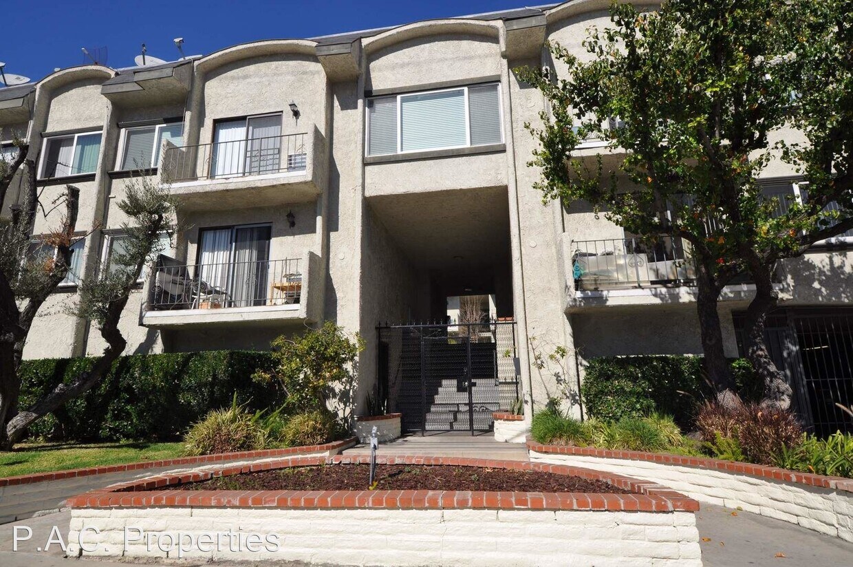 Primary Photo - 1 br, 1 bath Apartment - 13019 Oxnard Stre...