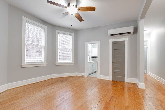Foto del edificio - 2721 W Grace St