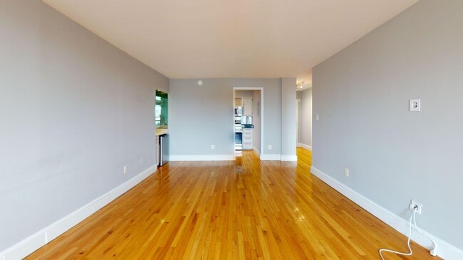 Building Photo - Dupont Circle One Bedroom W/Roof Top Pool,...