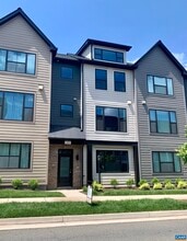 Building Photo - 1229 Old Trail Dr