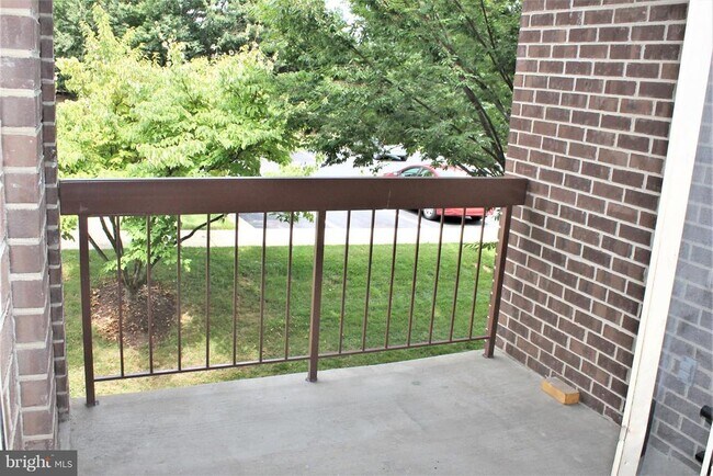 Foto del edificio - 7804 Guildberry Ct