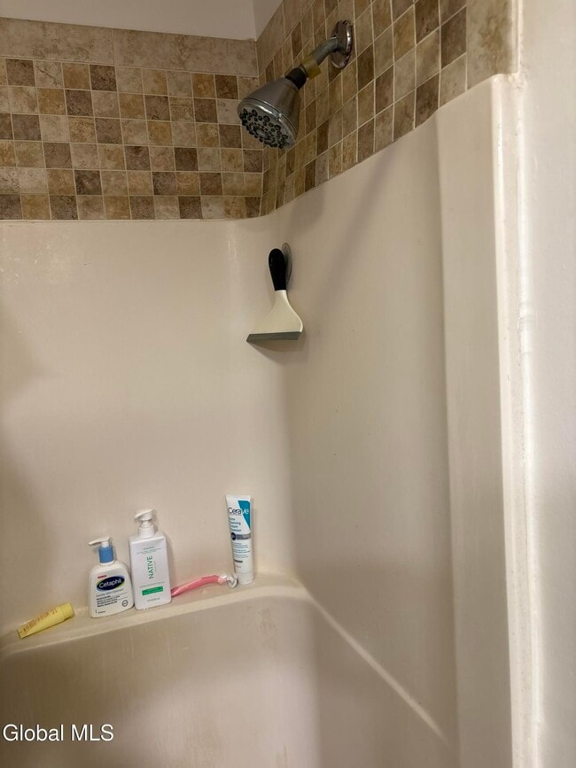 Foto del edificio - 161 Cedarview Ln