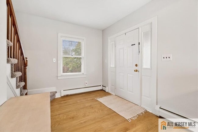 Building Photo - 21 Heathcote Brook Rd