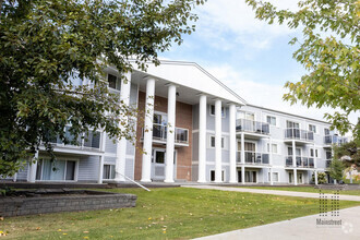 Building Photo - Whitehouse Apartments