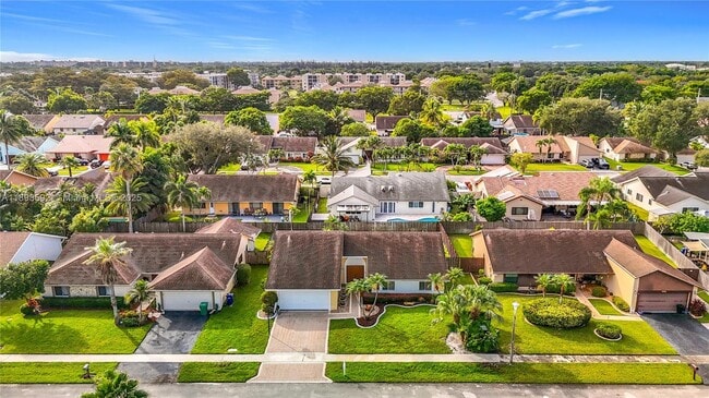Foto del edificio - 8060 NW 51st Ct