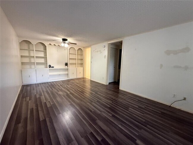 Foto del edificio - 2490 SW 14th Dr