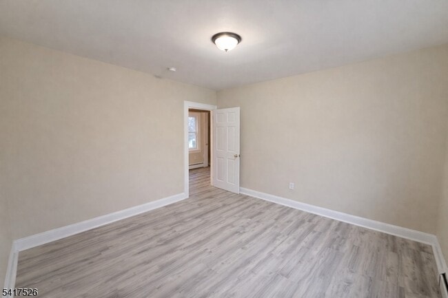 Building Photo - 326 Mercer Ave