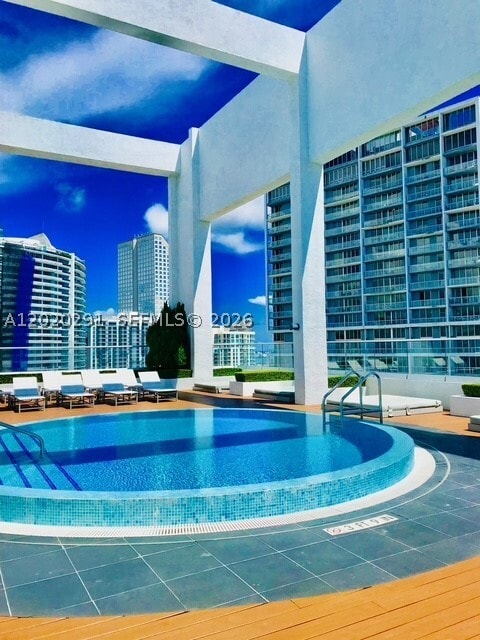 Foto del edificio - 500 Brickell Ave