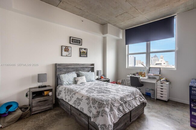 Foto del edificio - 133 NE 2nd Ave