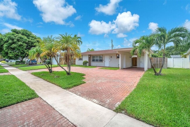 Foto del edificio - 2112 N 32nd Ct