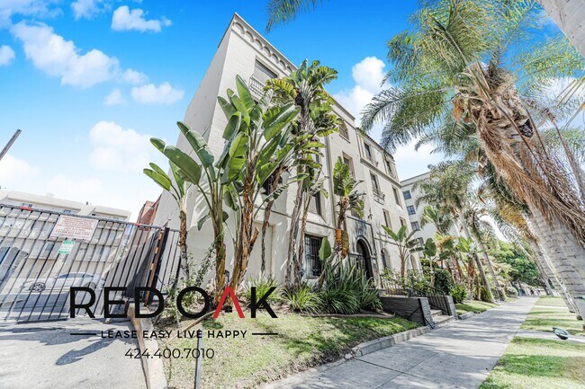 Foto del edificio - 826 S Hobart Blvd