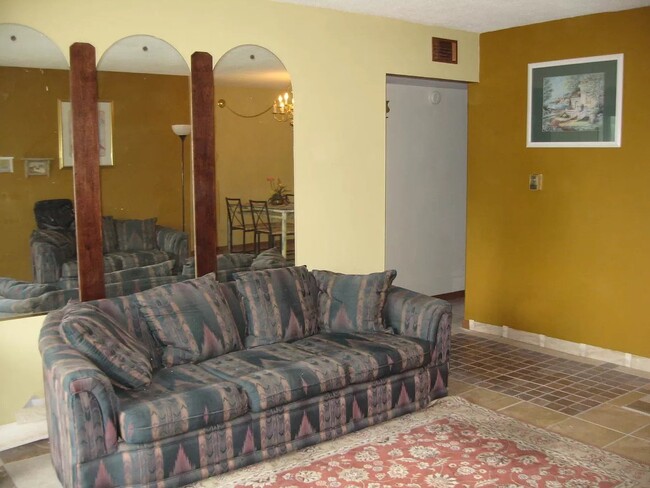 Foto del edificio - 5403 Chateau Dr