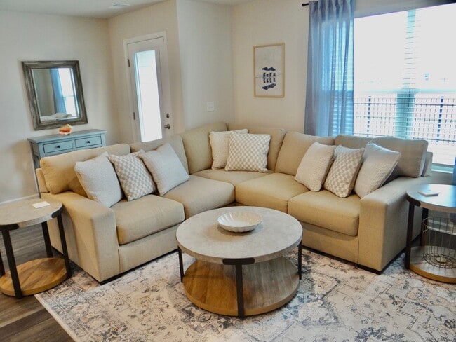 Building Photo - All Inclusive Seasonal Rental Available January 5-March 31st.