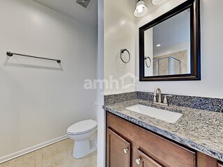 Foto del edificio - 615 Redbud Ln