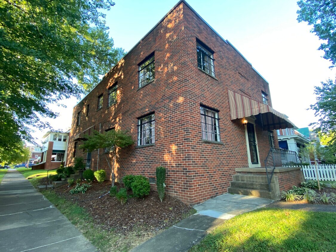 702 11th Avenue Exterior - 702 11th Ave