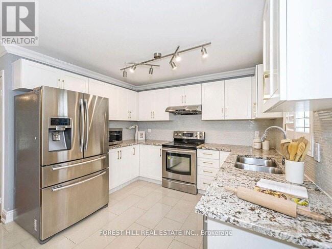 Photo du bâtiment - 1575 Samuelson Cir