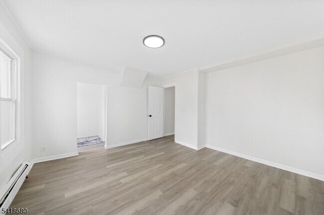 Foto del edificio - 334 Pine St