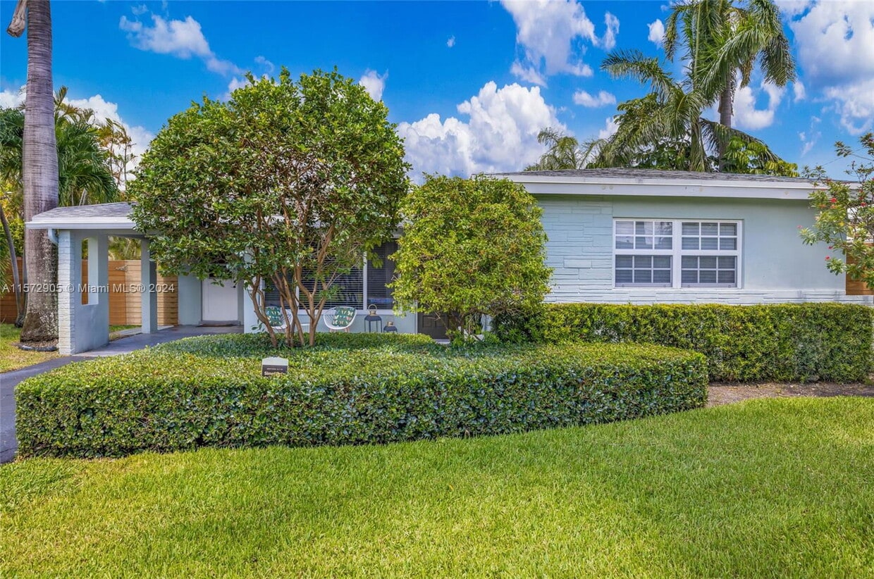 Photo - 1421 Northeast 41st Street, Oakland Park, FL 33334 - 2 BR 2 BA Single-Family Home