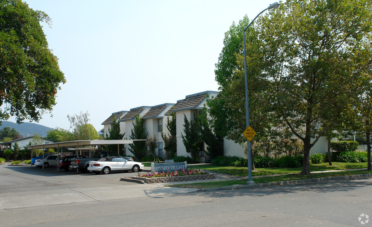 Building Photo - Mission Village Apartments