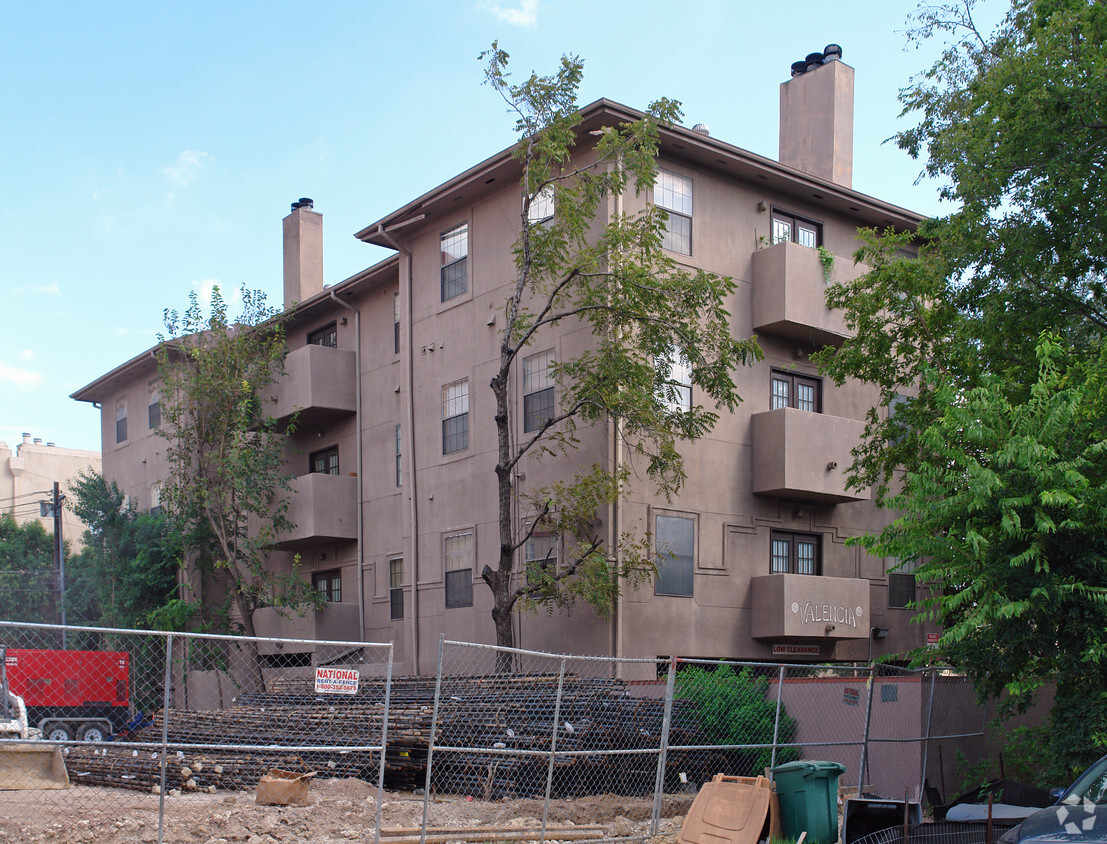 Primary Photo - Valencia Apartments