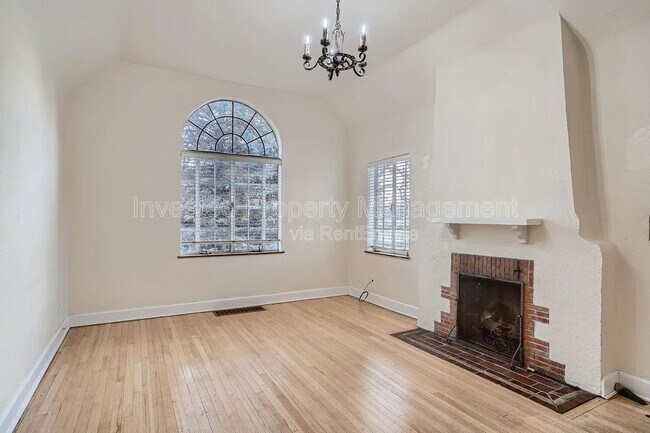 Photo - 2501 York St Townhome