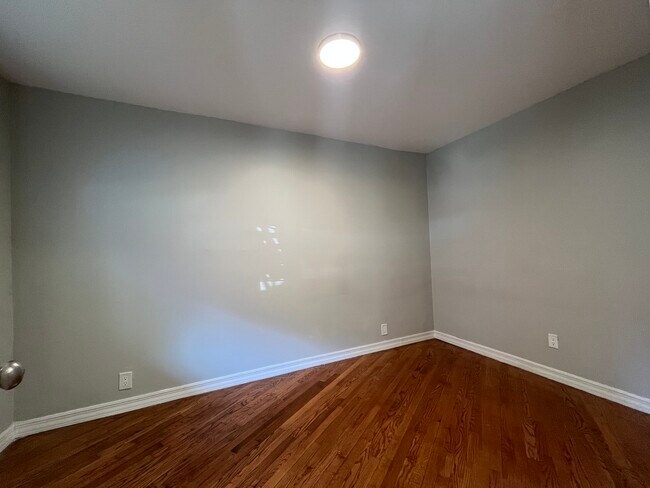 Foto del edificio - 2163 N Talman Ave