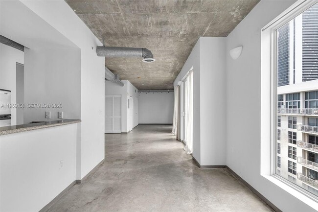 Building Photo - 455 NE 25th St