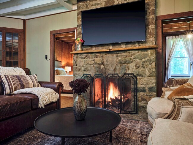 Foto del edificio - 3169 Spruce Cabin Rd