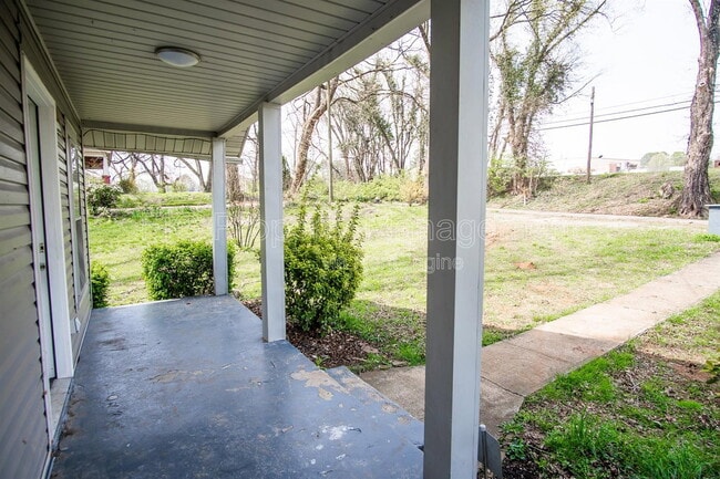 Foto del edificio - 5804 Old Rutledge Pike