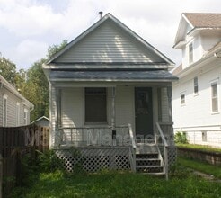Building Photo - 820 Charleston St