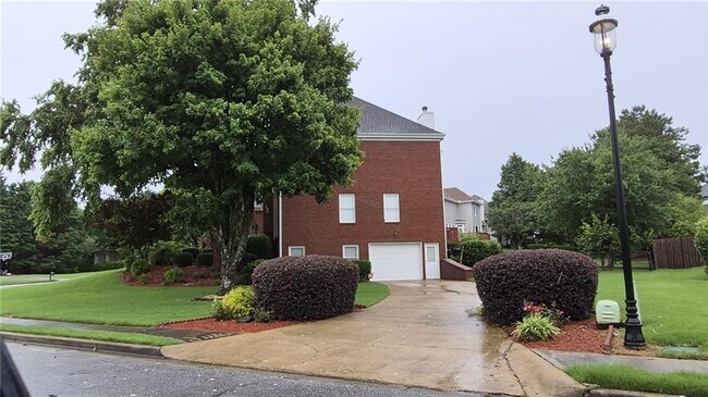 Foto del edificio - 5760 Dovnick Dr SW